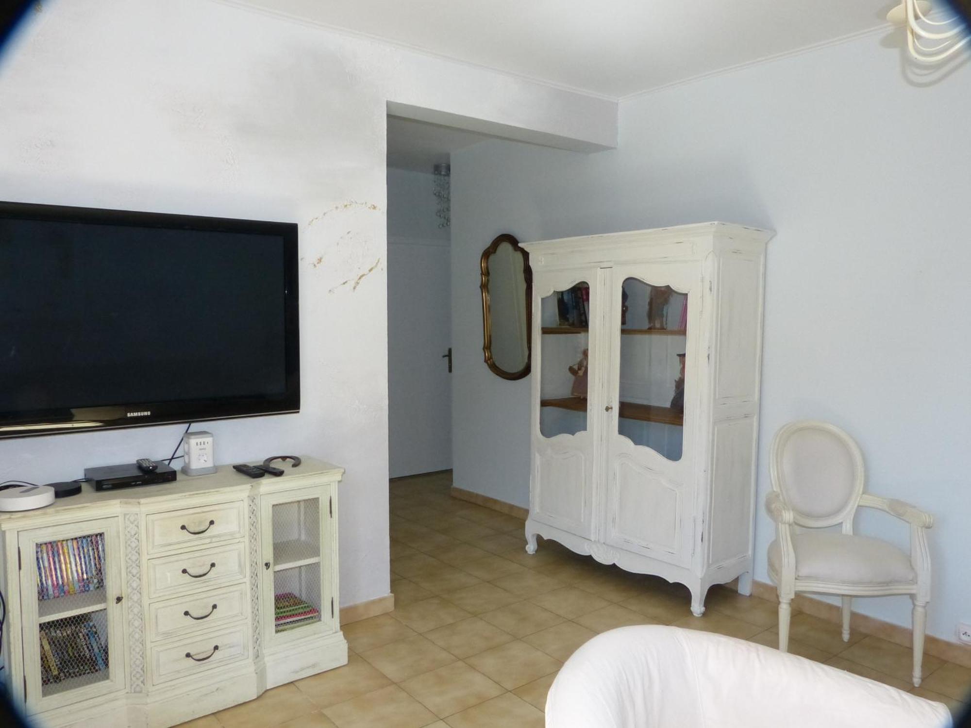 Eclats Du Sud Hebergements "Les Lavandes" Ou "Les Romarins" Meubles De Tourisme Classes 3 Etoiles Auriol Δωμάτιο φωτογραφία